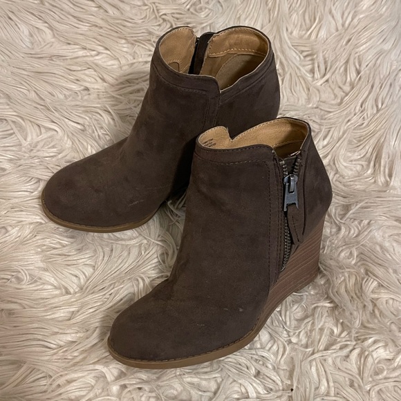 Brown | Wedge | Ankle Booties - Picture 2 of 15